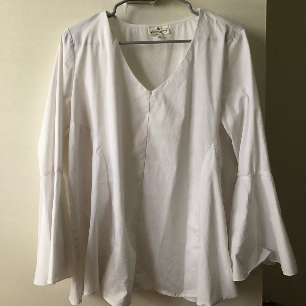 White long sleeves blouse